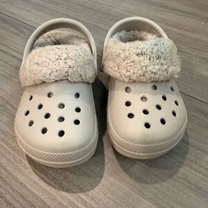 CROCS Kids Lined Clogs in Cream